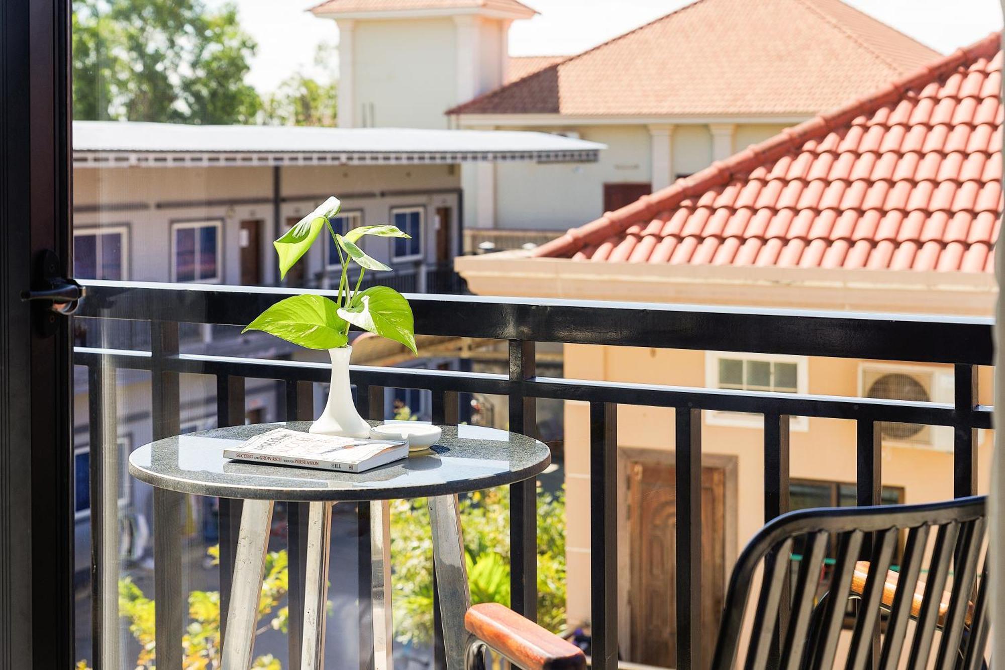 Ratana Angkor Hotel Сіємреап Екстер'єр фото