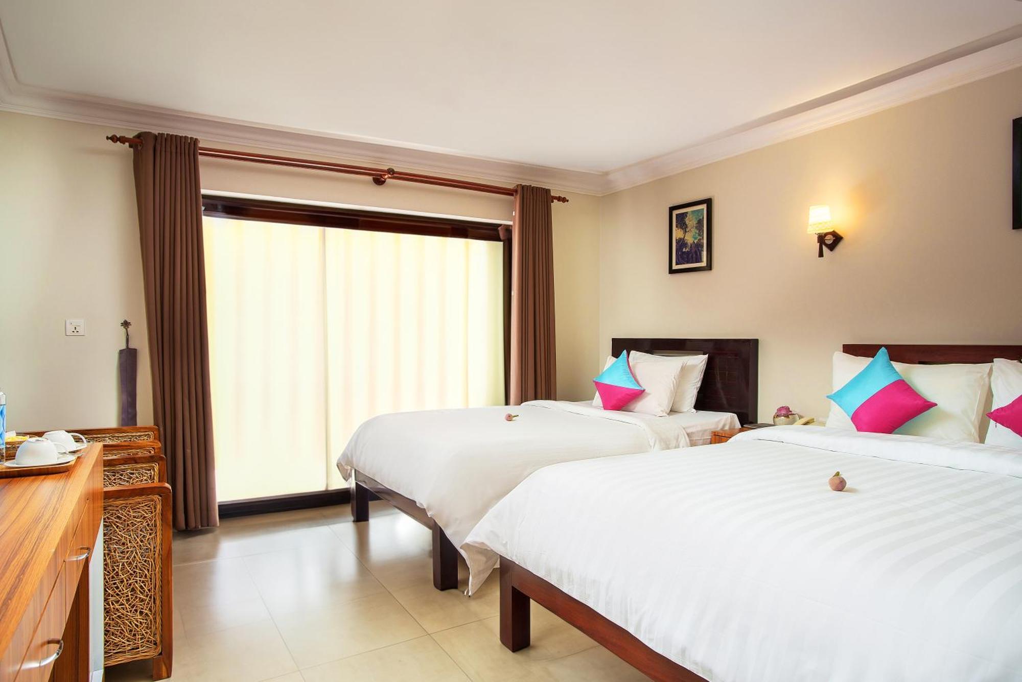 Ratana Angkor Hotel Сіємреап Екстер'єр фото